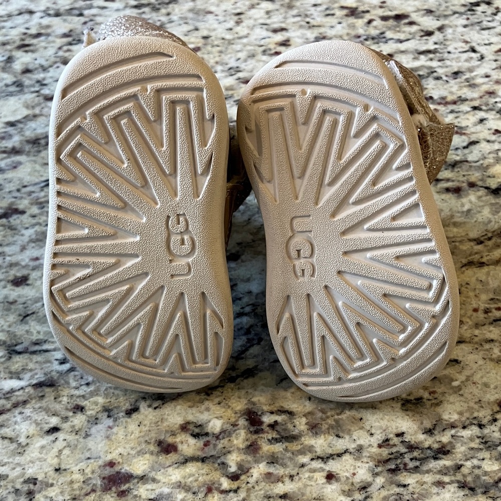 UGG Toddler Girls Gold Glitter Boots Size 2 Shearling Lined Velcro Closure - Picture 8 of 8